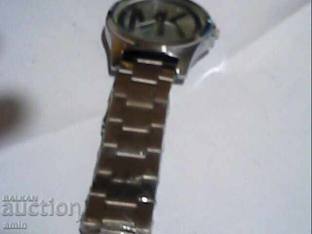 Ceas Michael Kors (nu funcționează, fără baterie) cu preț € 7.00 | 13.69 BGN