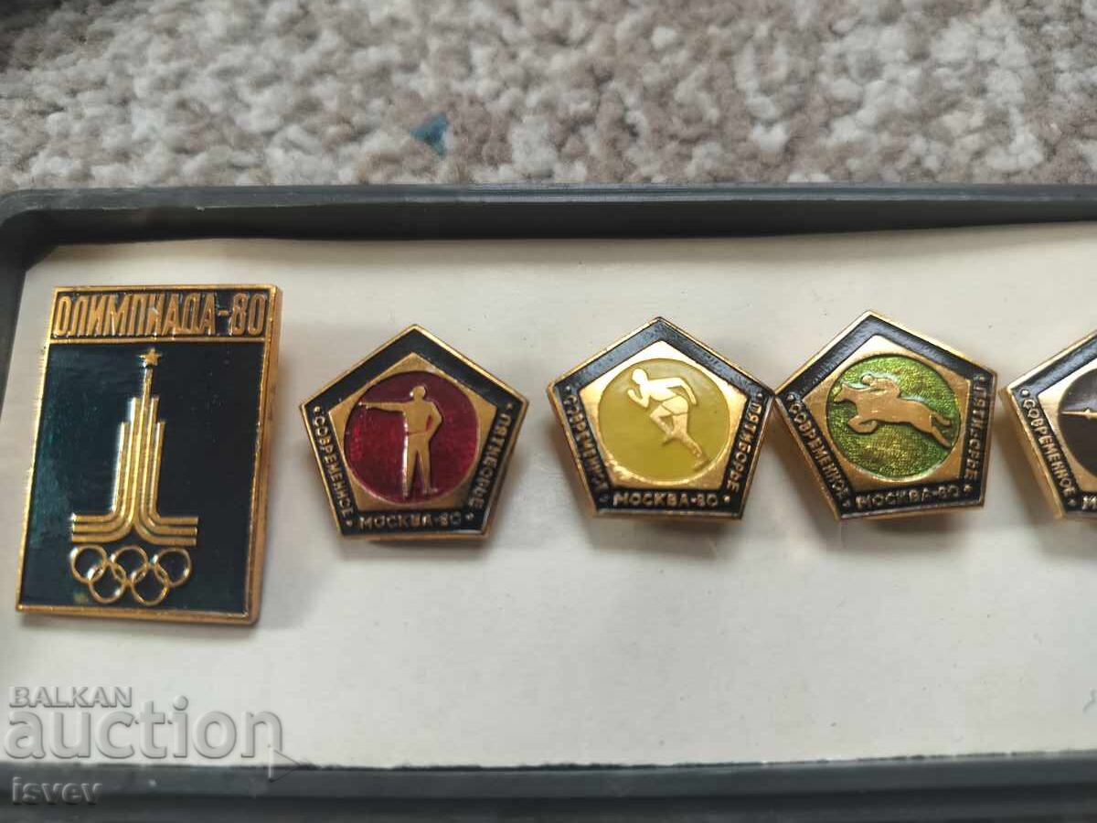Set de insigne de la Olimpiada de la Moscova 1980 cu preț € 24.00 | 46.94 BGN