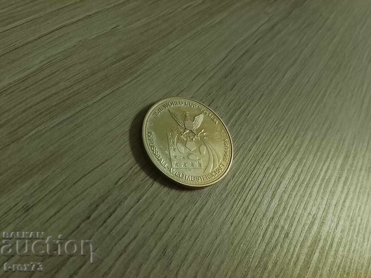 ΗΠΑ 1994 Αναμνηστικό κέρμα Παγκοσμίου Κυπέλλου Ποδοσφαίρου με τιμή € 2.25 | 4.40 BGN
