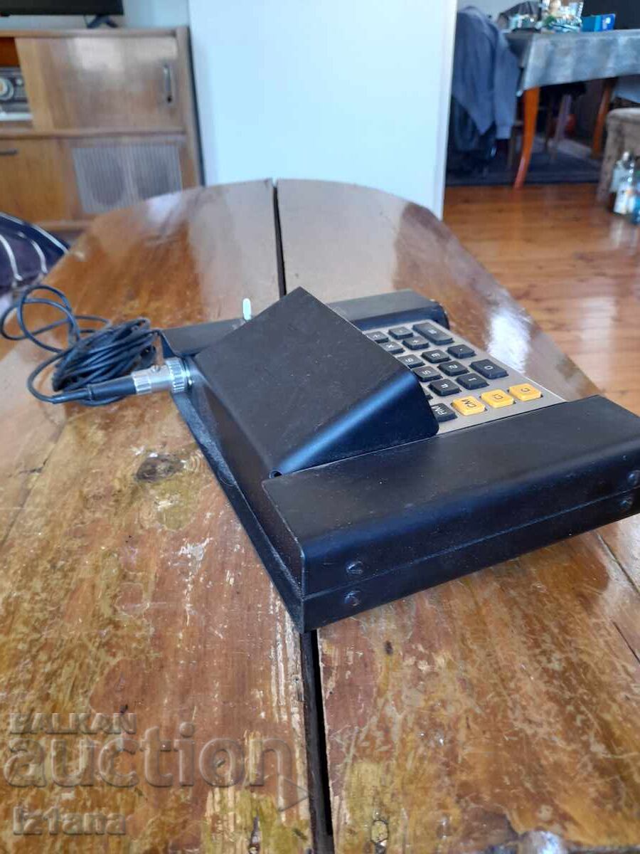 Livrarea Calculator vechi Canon Camola L813