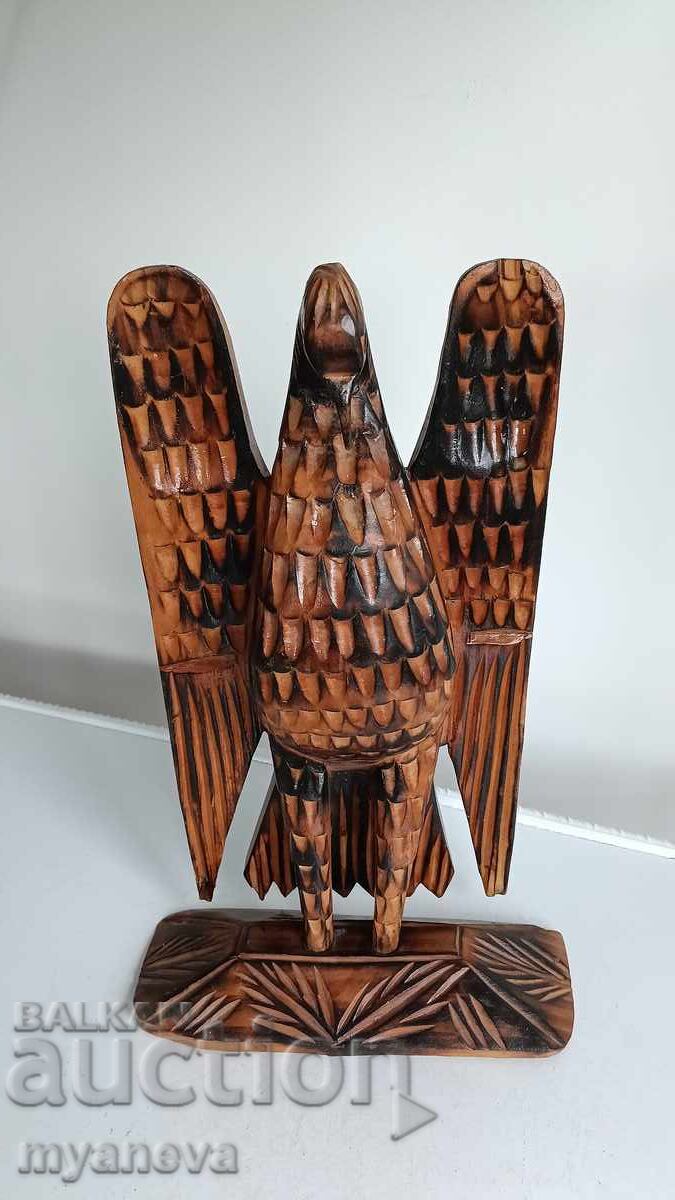 Licitație Vultur cu aripi desfăcute, sculptură veche în lemn, de autor