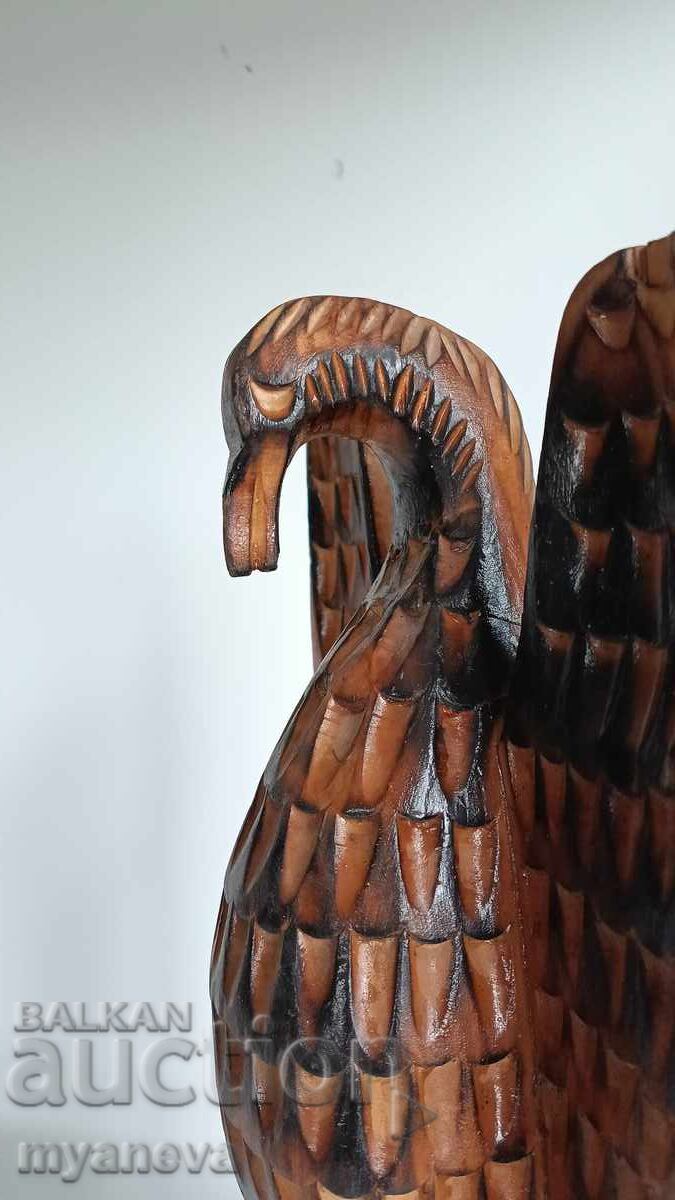 Vultur cu aripi desfăcute, sculptură veche în lemn, de autor - 6