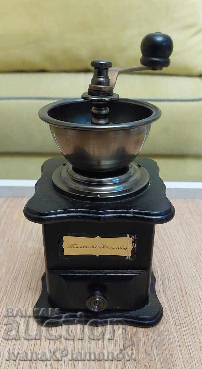Moara retro pentru colecționari cu preț € 26.00 | 50.85 BGN