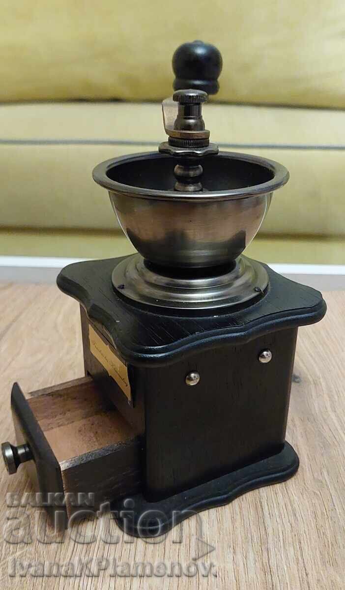 Moara retro pentru colecționari - 5
