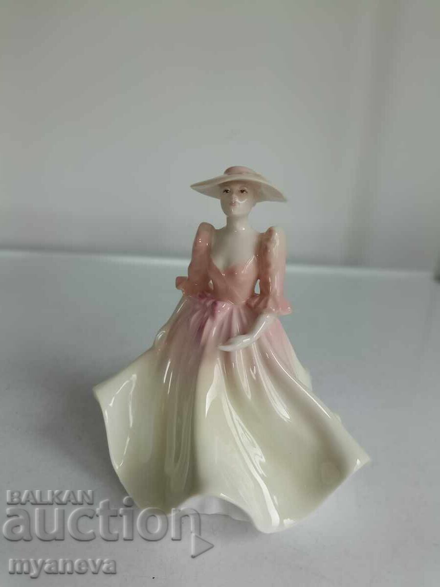Figurină damă Coalport „May Ball” – porțelan fin de os Figurină damă Coalport „May Ball” – porțelan fin de os
