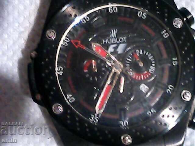красив 4асовник  HUBLOT кварц работи первектно няма батри - 6