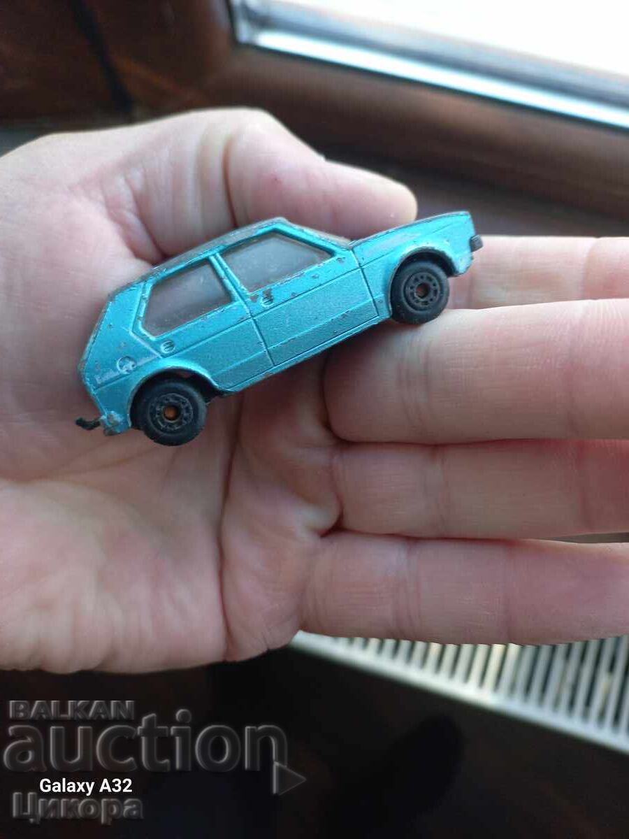 MAȘINUȚĂ METALICĂ MATCHBOX BULGARIA GOLF - 6
