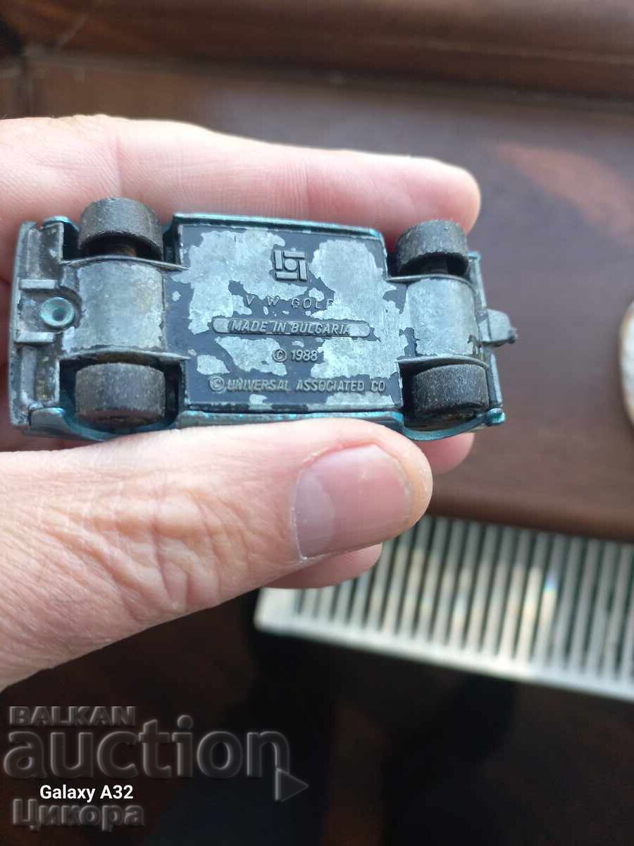 MAȘINUȚĂ METALICĂ MATCHBOX BULGARIA GOLF - 7