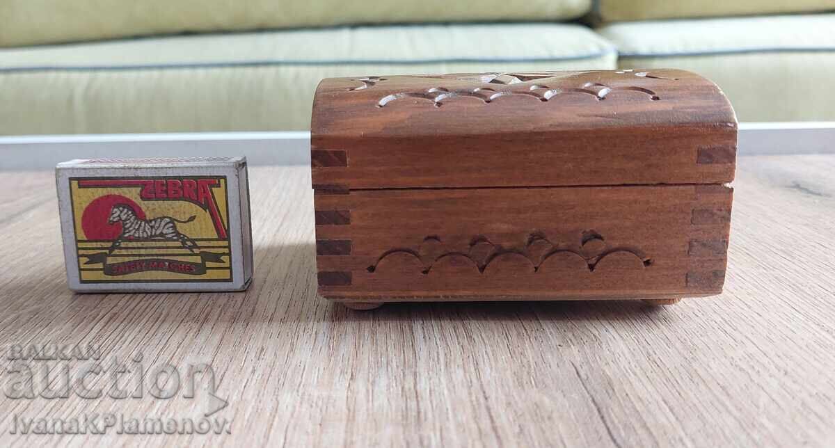 Cutie din lemn retro pentru cunoscători - 7 Cutie din lemn retro pentru cunoscători - 7