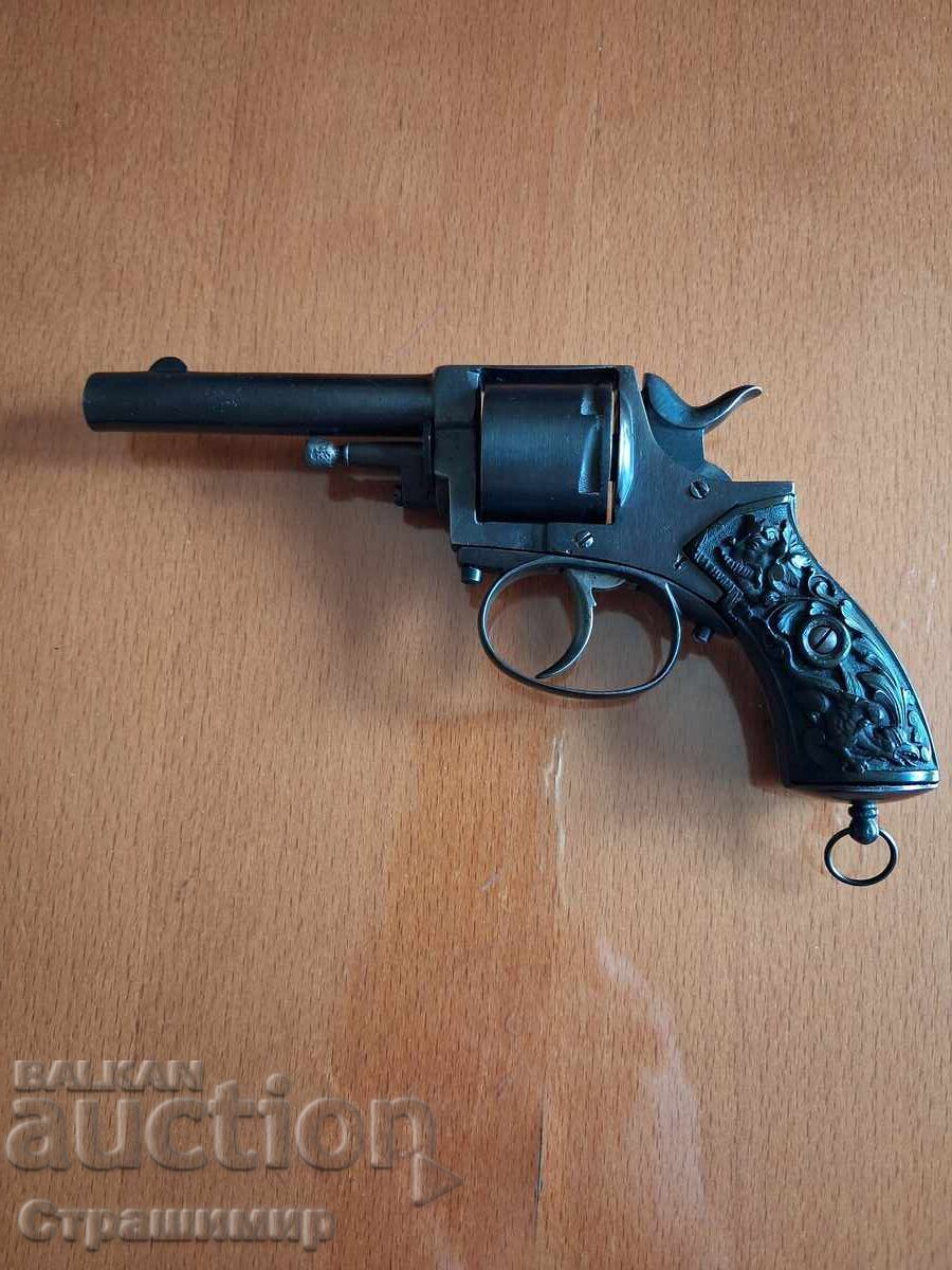 Revolver