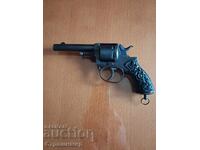 Revolver