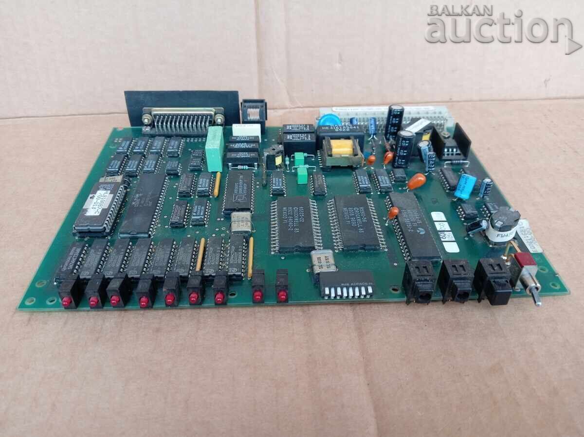 INTEL placă de bază veche comutator industrial CPU anii '80 cu preț € 51.00 | 99.75 BGN