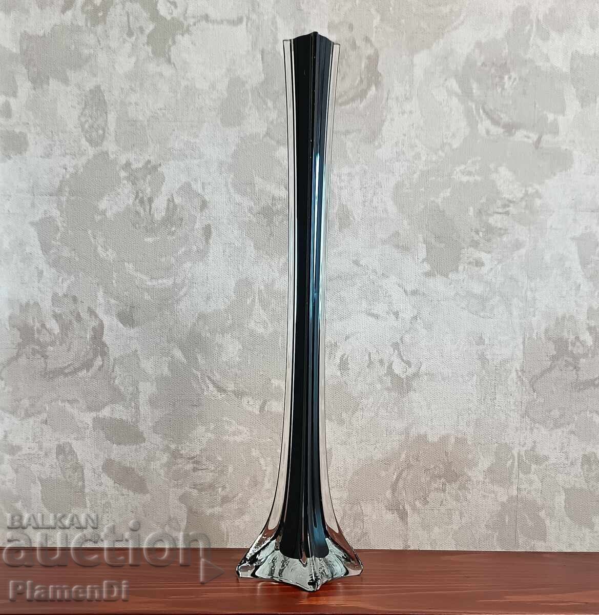 Vază retro de artă - Sticlă neagră și transparentă - stil Sommerso cu preț € 20.00 | 39.12 BGN