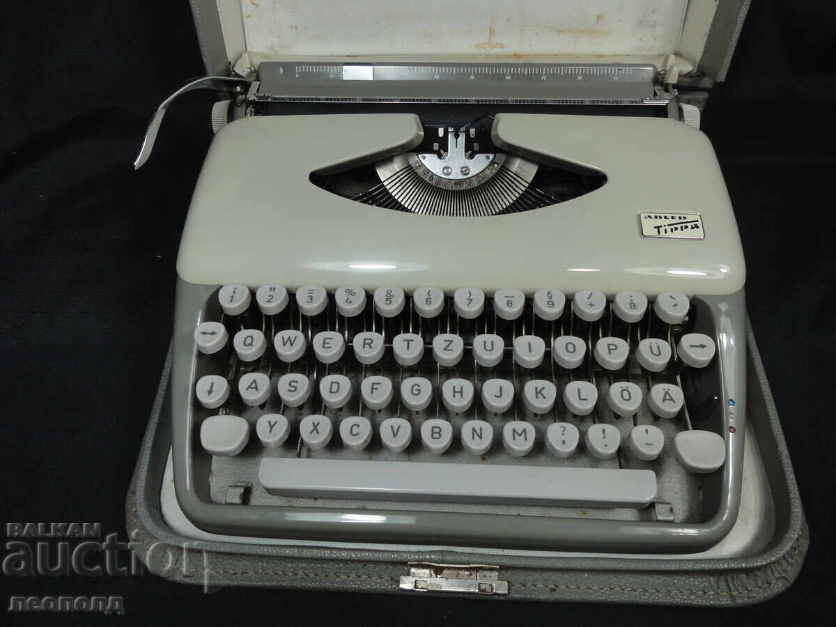 OLD RETRO PORTABLE TYPEWRITER ADLER TIPPA