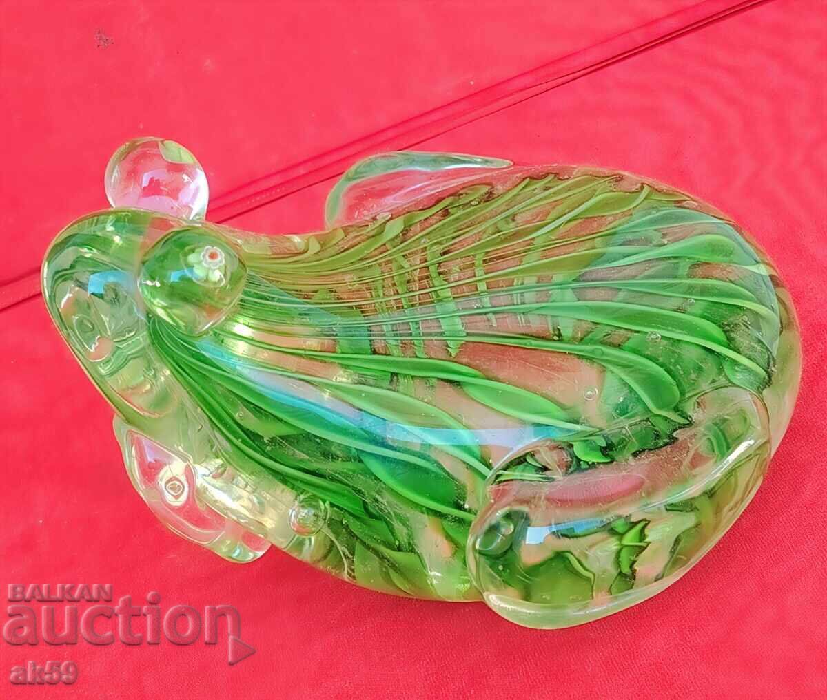 Auction  Glass frog paperweight