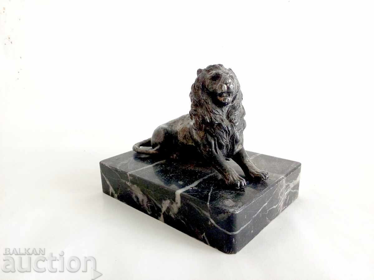 sculptură antică cu preț € 100.00 | 195.58 BGN