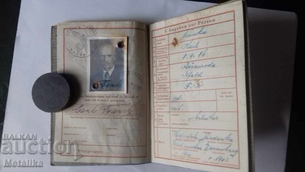 Carnet militar vechi. Germania Nazistă cu preț € 69.90 | 136.71 BGN