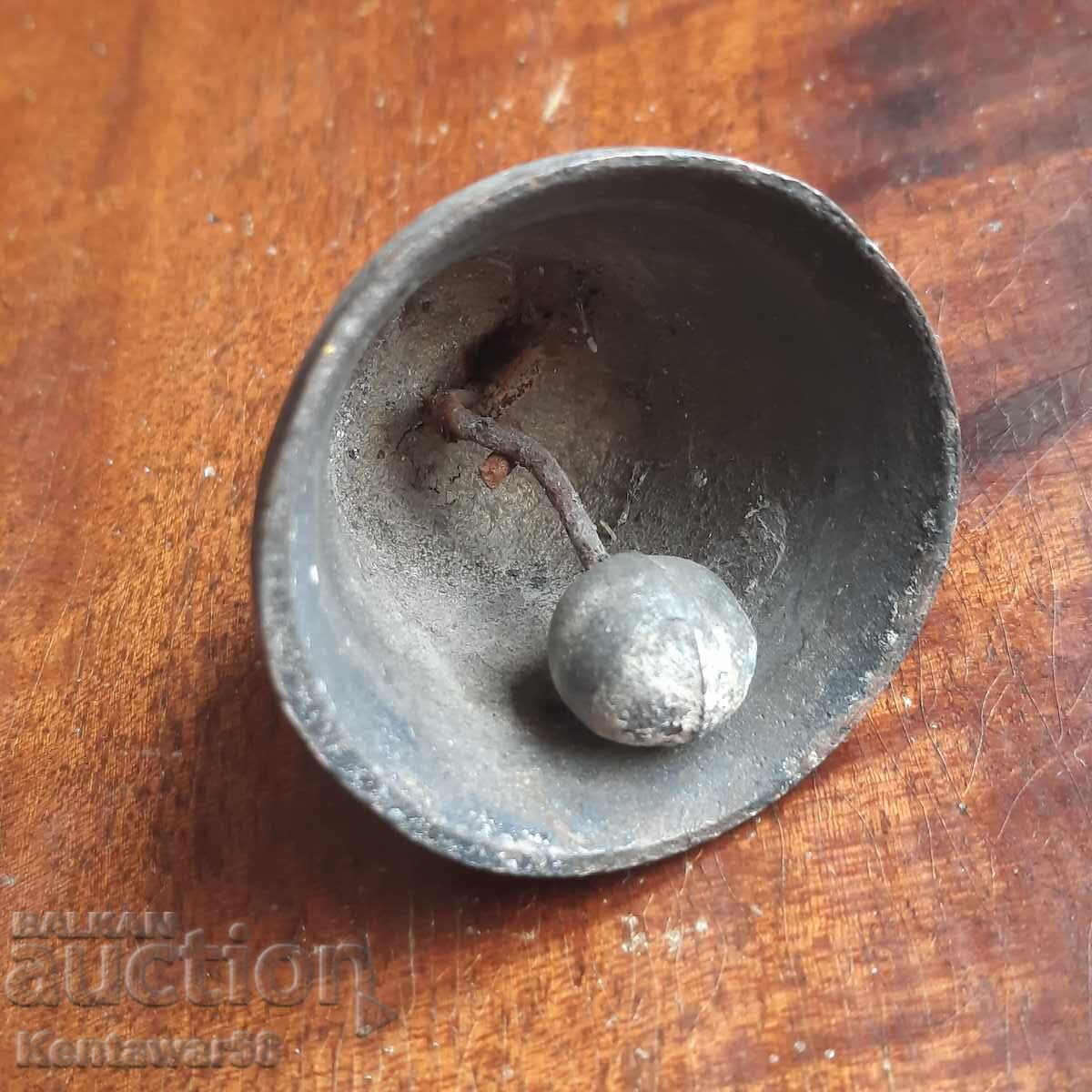 Clopoțel vechi, bronz cu preț € 5.00 | 9.78 BGN