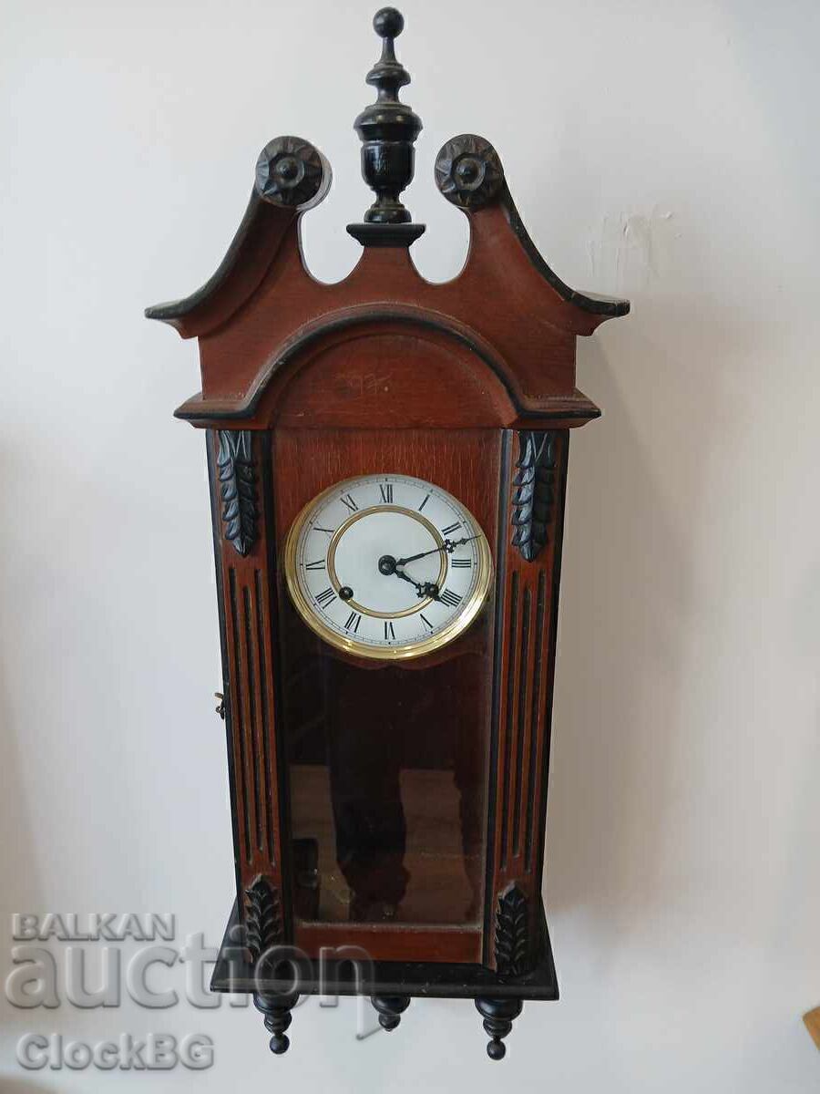 English-inspired wall clock English-inspired wall clock
