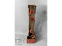 Jucărie veche din tablă metalică model
