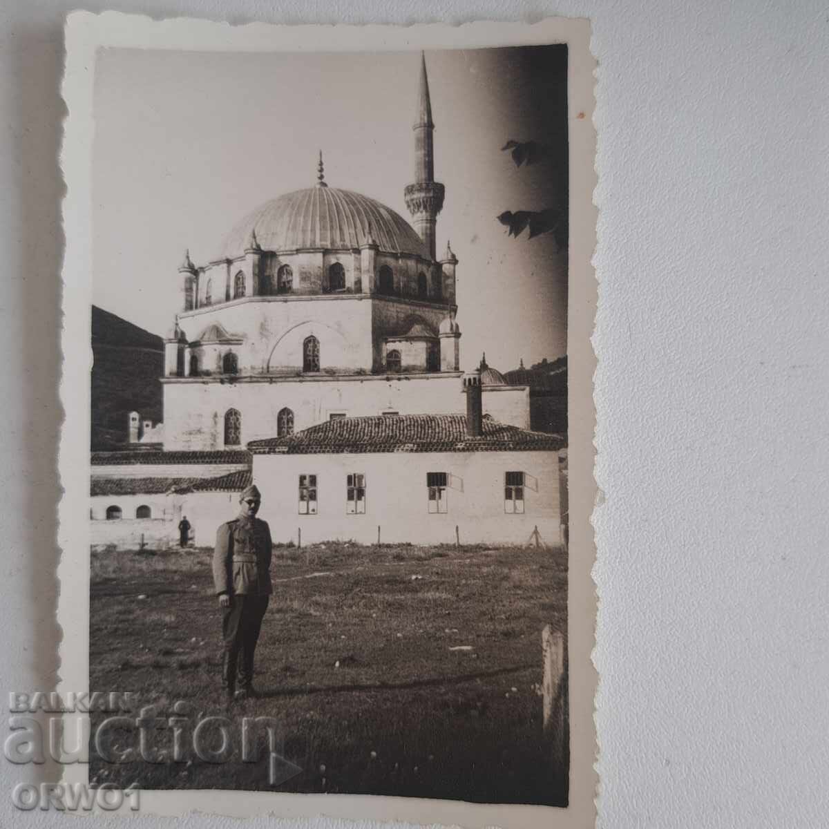 Moschee și ofițer din Al Doilea Război Mondial, fotografie veche