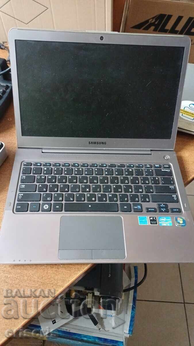 Samsung Series 5 Ultra NP530U3B – thin and light laptop