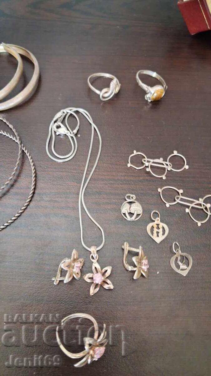 Bijuterii din argint cu preț € 45.00 | 88.01 BGN