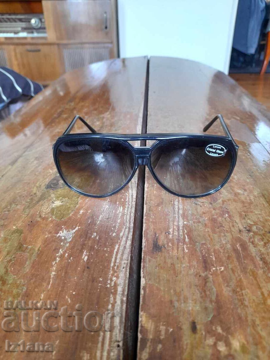 Ochelari de soare Adidas vechi, Adidas