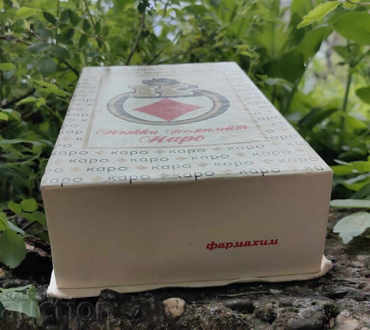 Licitație CUTIE VINTAGE SET BĂRBĂTESC CARO GOALĂ FARMAHIM ALEN MAK BĂRBIIERIT