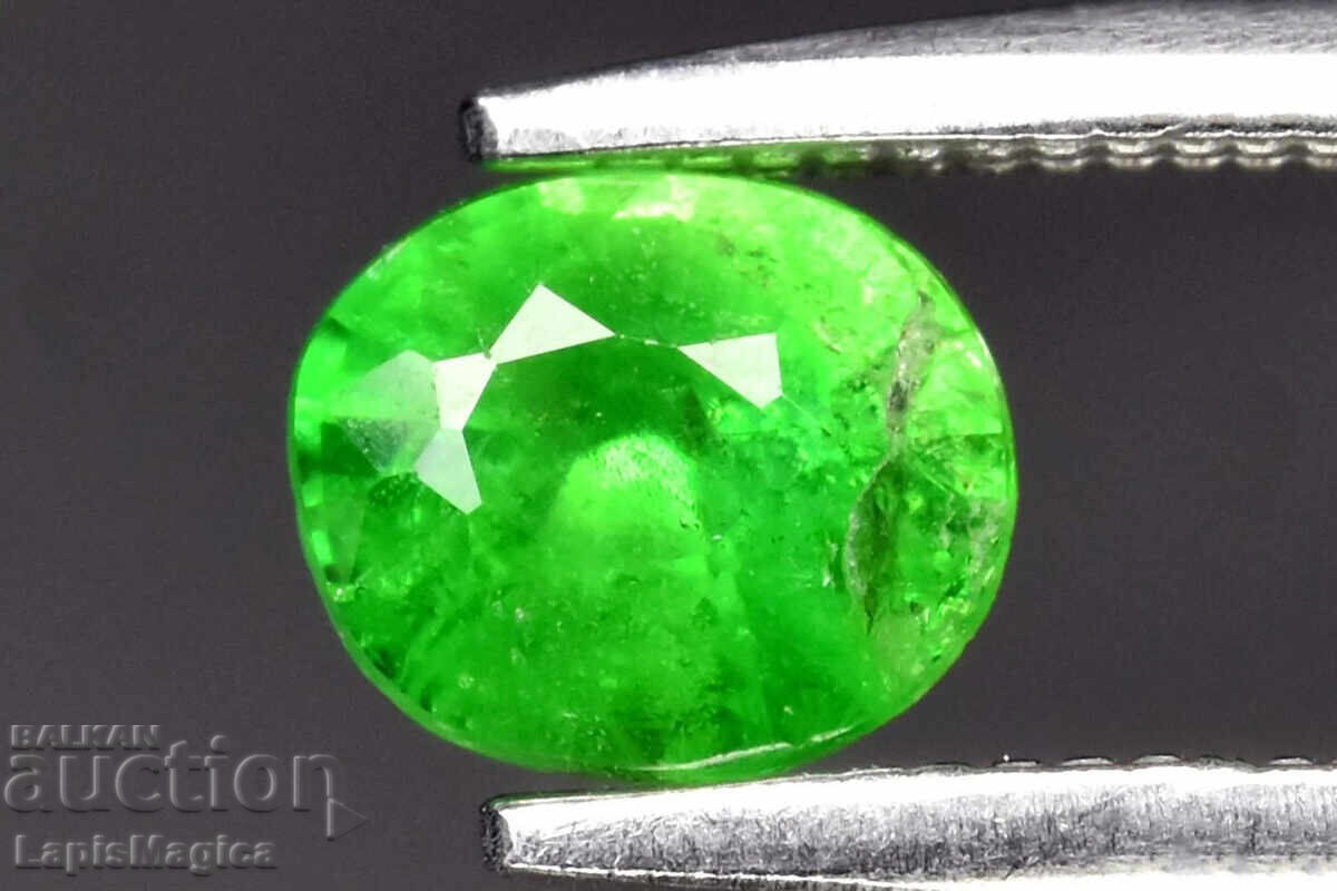 Φυσικός πράσινος γρανάτης γροσσουλάρης 0.50ct 5x4.3mm οβάλ κοπής