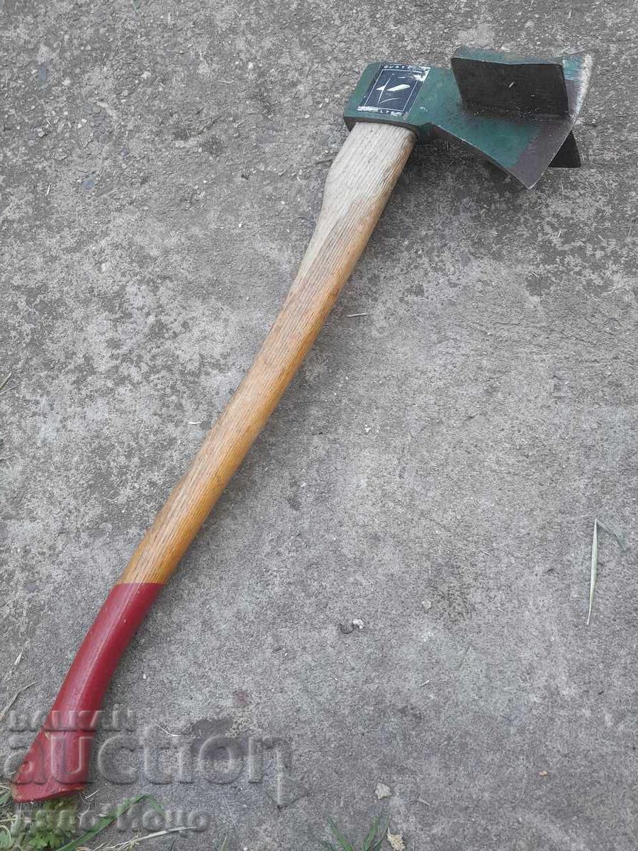 Licitație Topor austriac pentru despicat Stubai, 2,3 kg, cu construcție unică