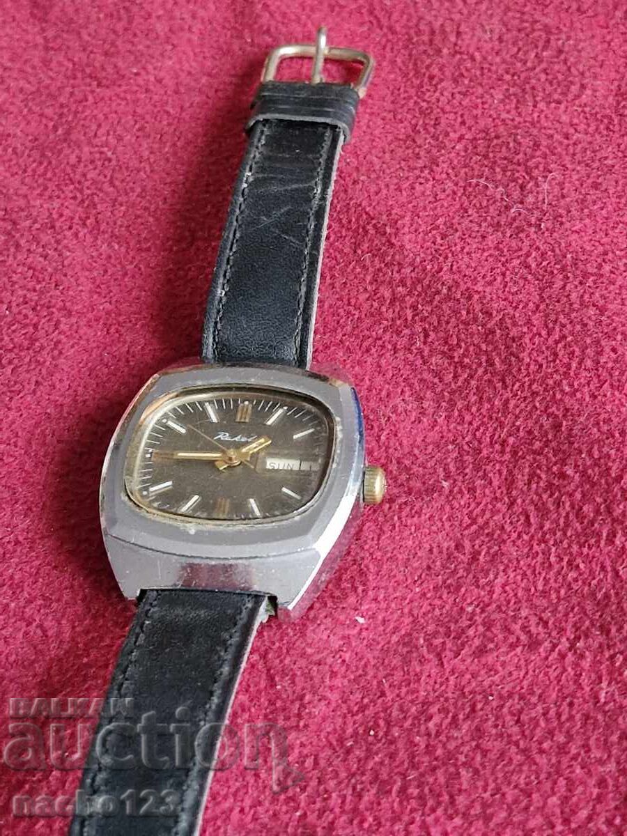 Аукцион Raketa-работи отлично