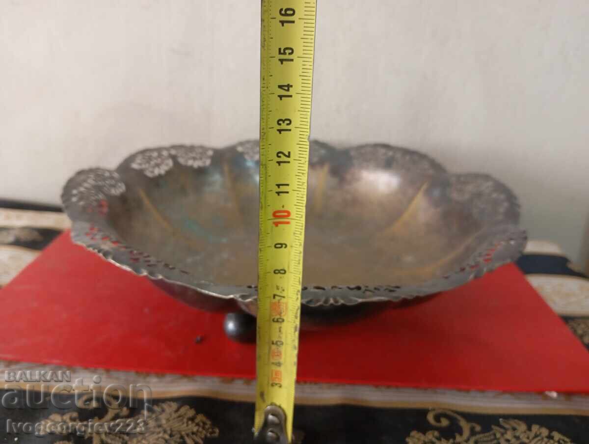 Bol, fructieră, coș art deco cu preț € 16.00 | 31.29 BGN Bol, fructieră, coș art deco cu preț € 16.00 | 31.29 BGN