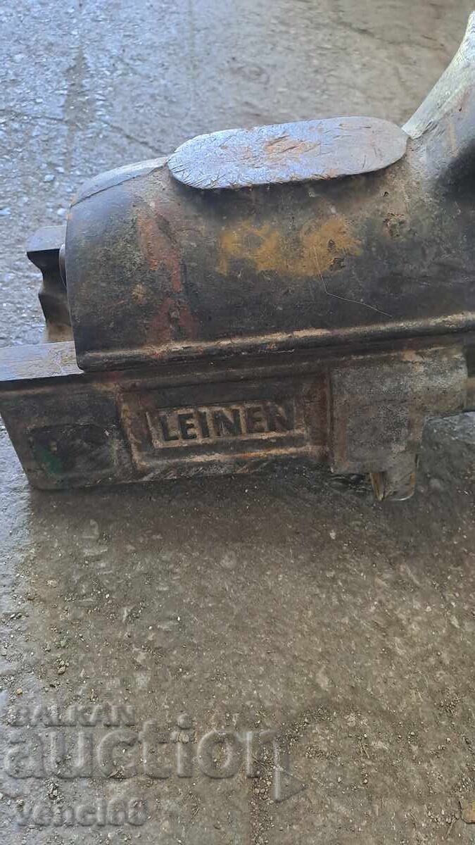 Vise-LEINEN with price € 350.00 | 684.54 BGN