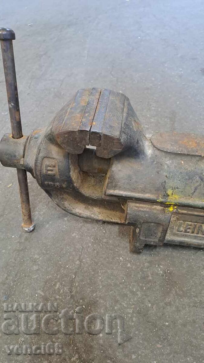 Delivery of Vise-LEINEN