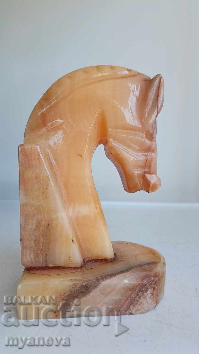 Statuetă din onix în formă de cap de cal cu preț € 25.00 | 48.90 BGN