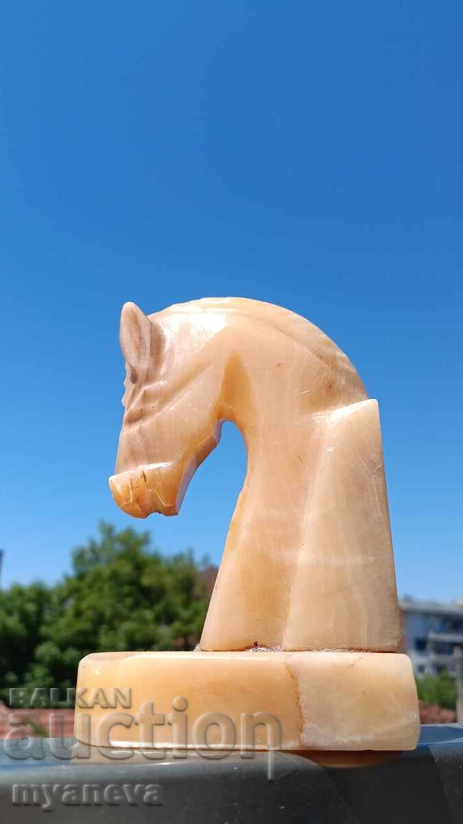 Licitație Statuetă din onix în formă de cap de cal