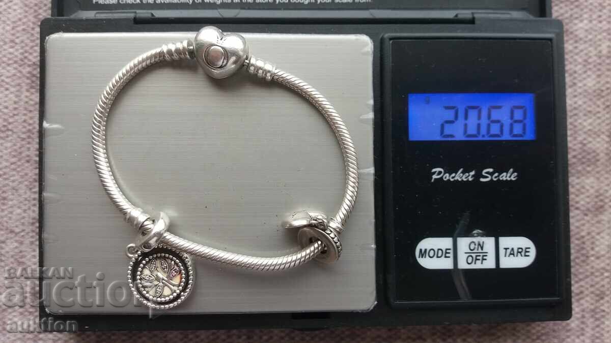 Brățară din argint - Pandora masivă - 20,68 grame cu talismane cu preț € 104.99 | 205.34 BGN