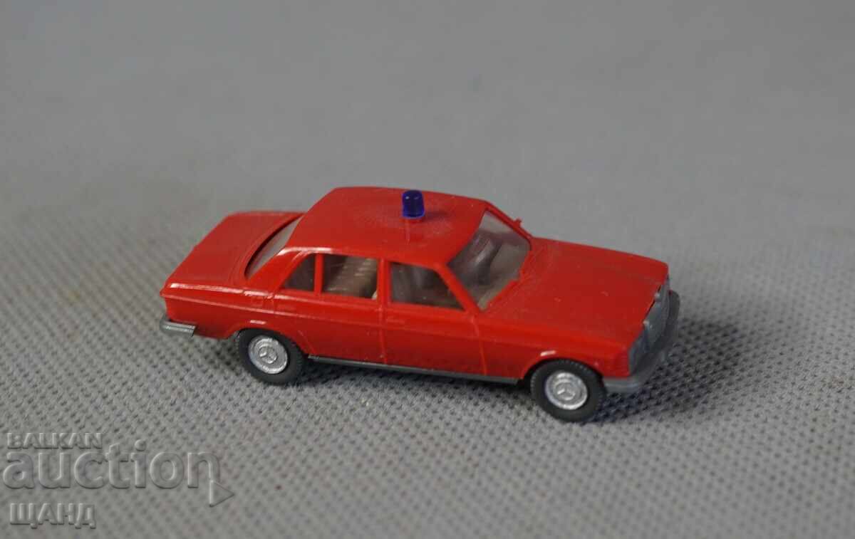 Аукцион MERCEDES 240 D WIKING Немска играчка модел кола 1/87