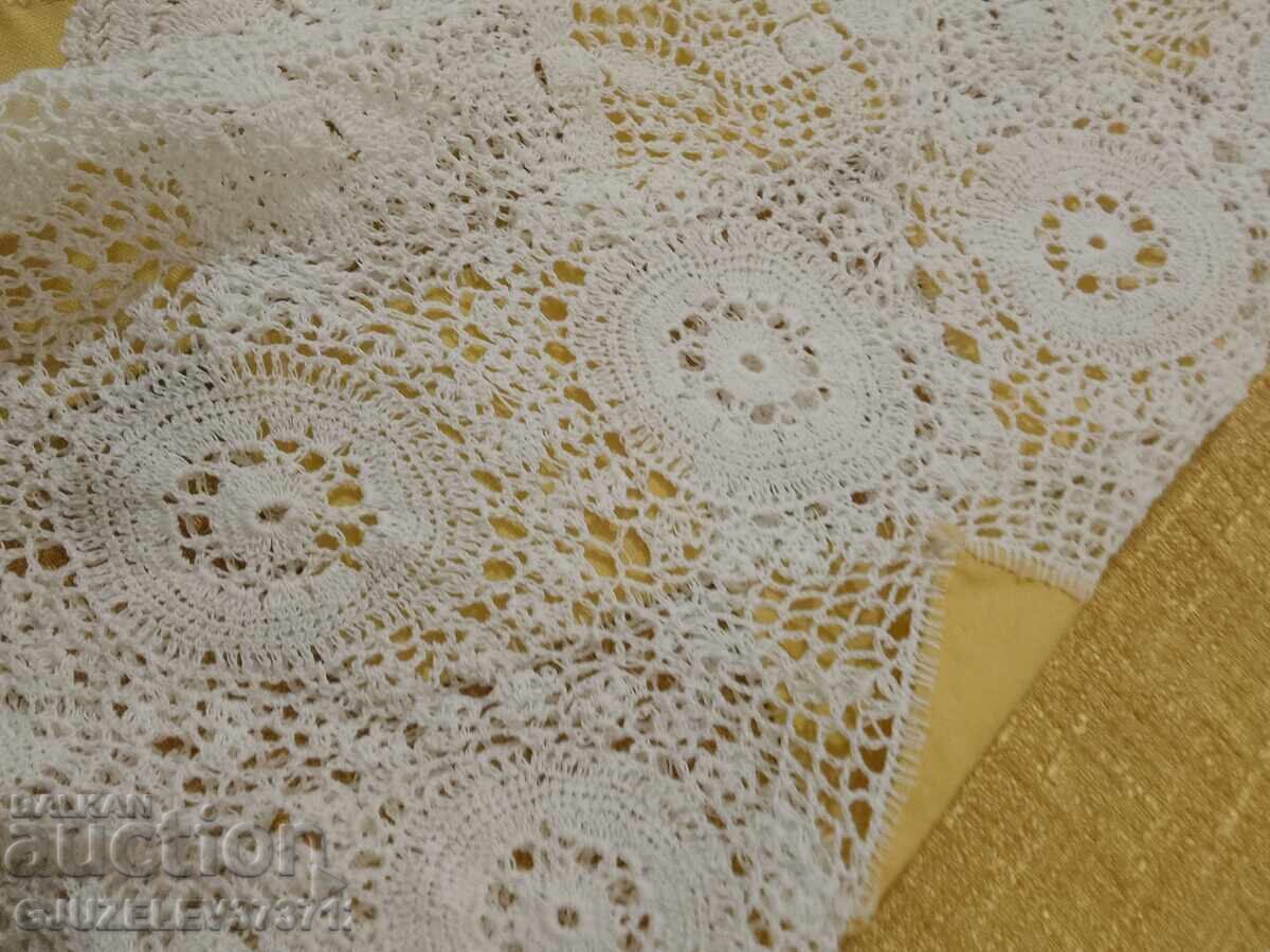 Licitație Cuvertură de pat lucrată manual, combinând alb și galben Licitație Cuvertură de pat lucrată manual, combinând alb și galben