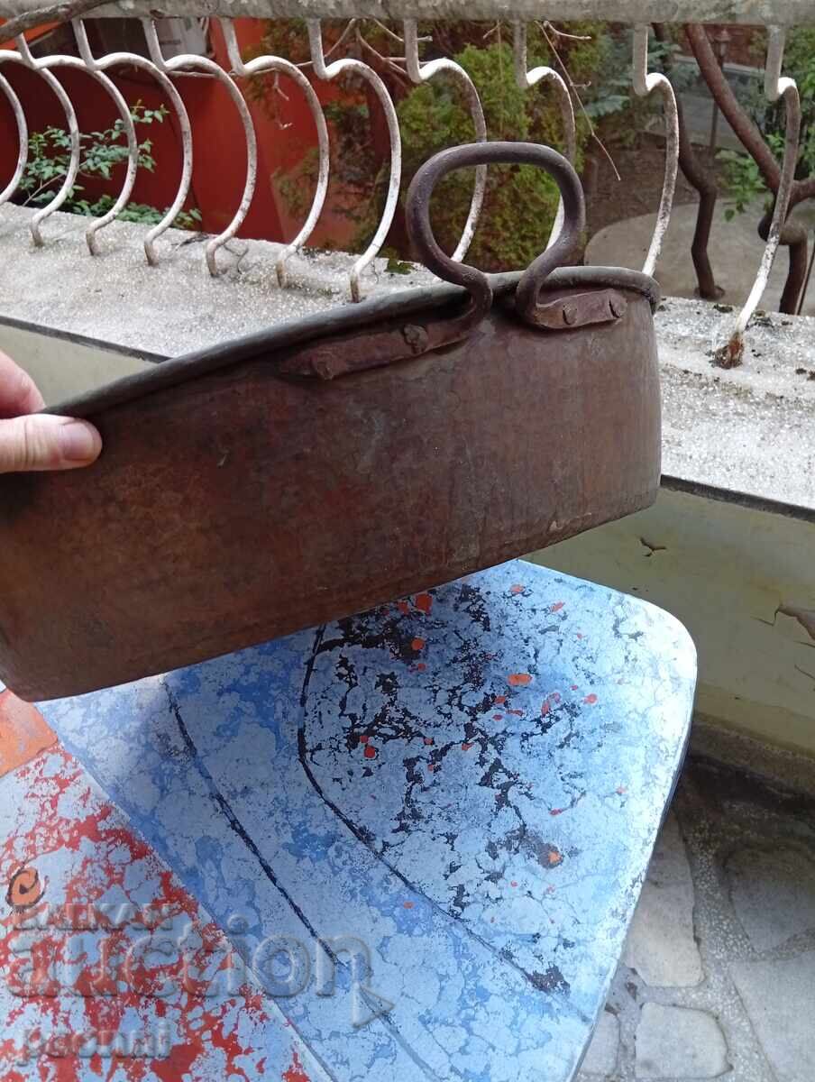 Παράδοση Μεγάλο χάλκινο ταψί