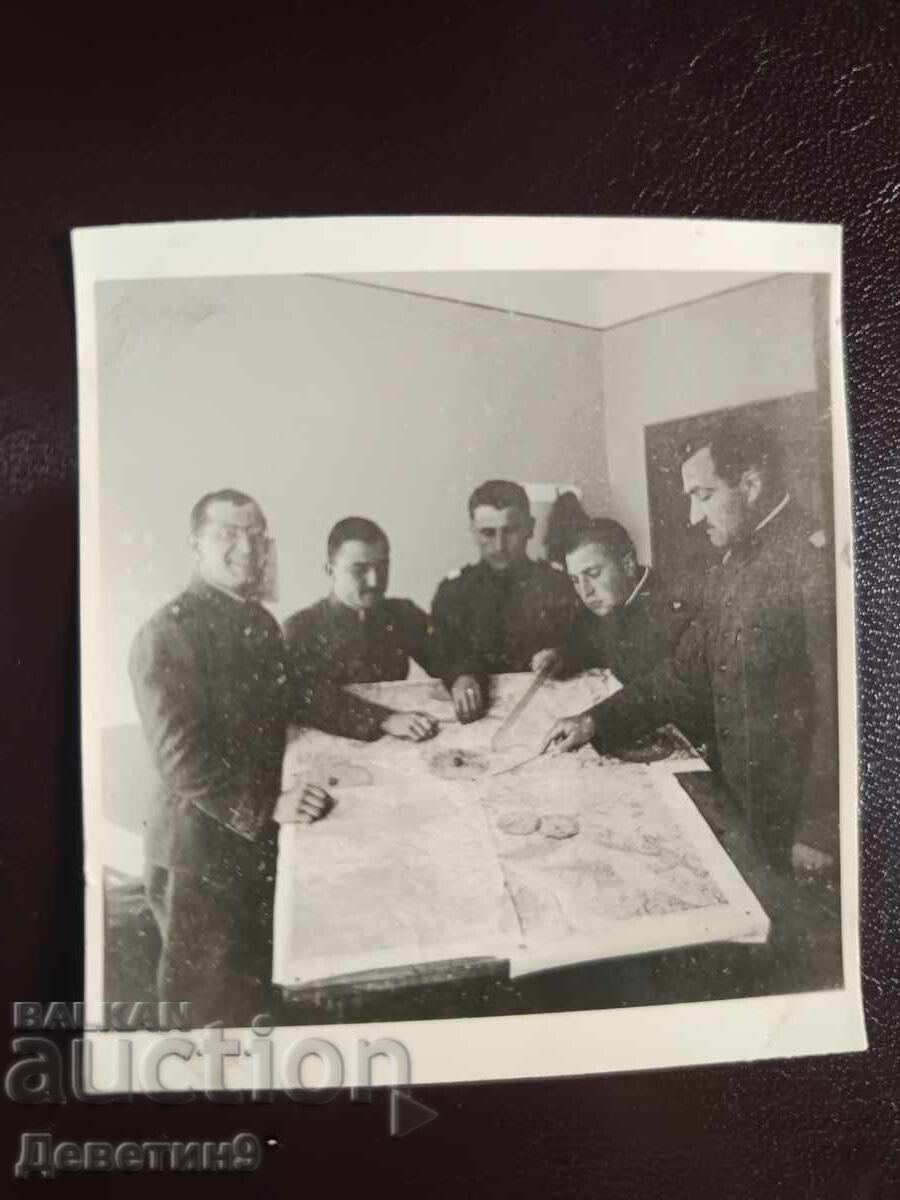 Licitație Lot fotografii "Prietenii în armată în timpul celui de-al Doilea Război Mondial" 1942 - 45 Licitație Lot fotografii "Prietenii în armată în timpul celui de-al Doilea Război Mondial" 1942 - 45