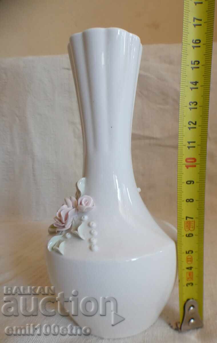 Beautiful bone china vase with embossed flowers Bononia Vidin - 6