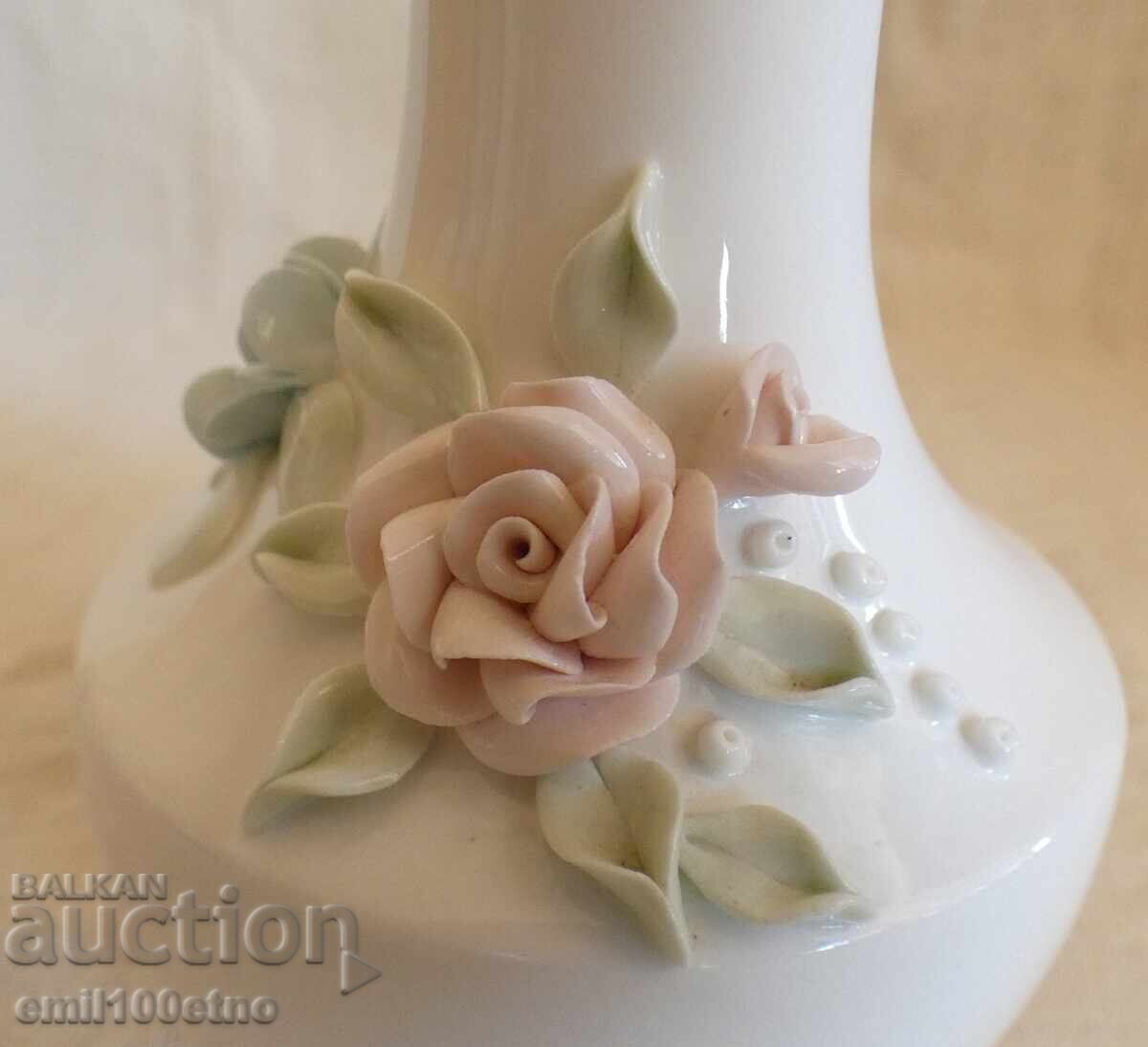Beautiful bone china vase with embossed flowers Bononia Vidin - 7
