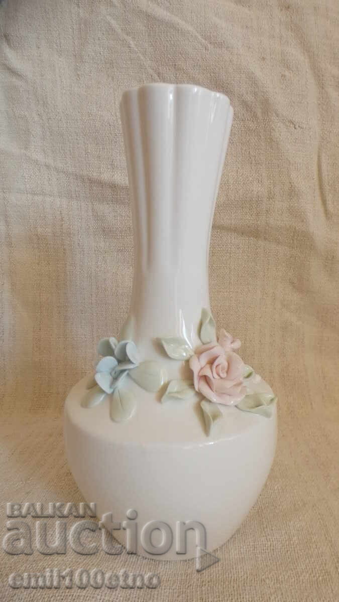 Beautiful bone china vase with embossed flowers Bononia Vidin