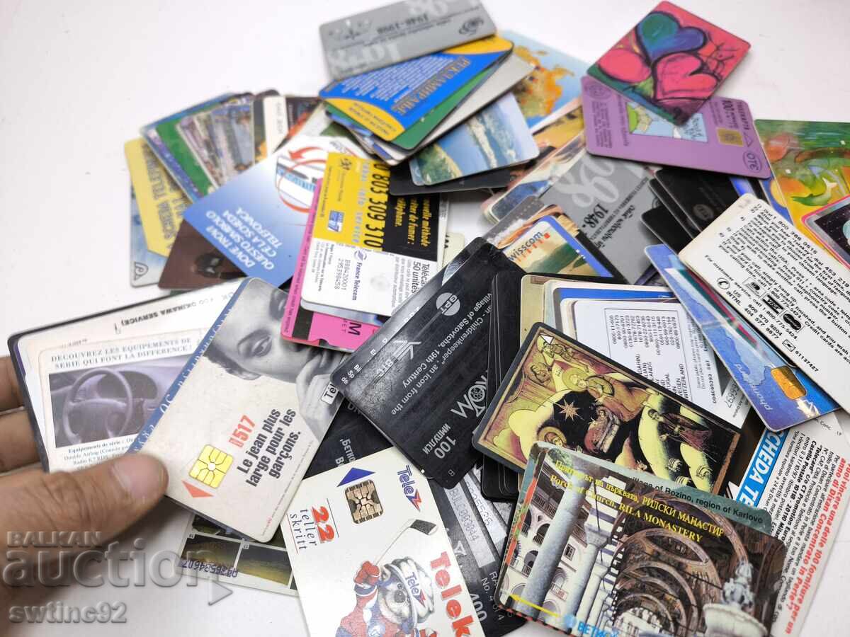 Lot de cartele telefonice vechi, extrem de valoroase pentru colecționari cu preț € 4.16 | 8.14 BGN