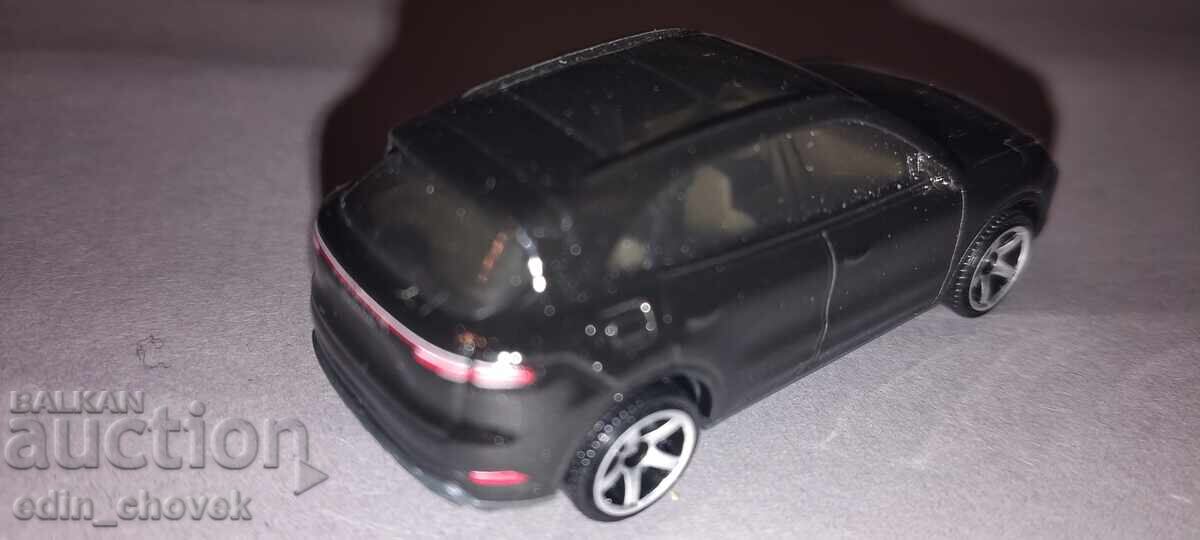 Matchbox Porsche Cayenne Turbo cu preț € 2.98 | 5.83 BGN