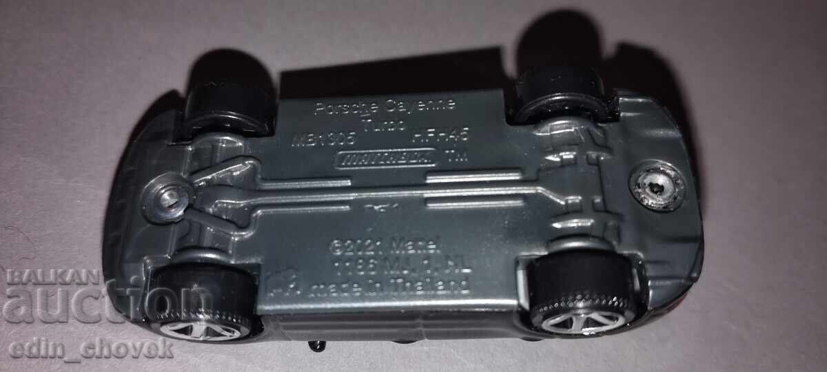 Licitație Matchbox Porsche Cayenne Turbo