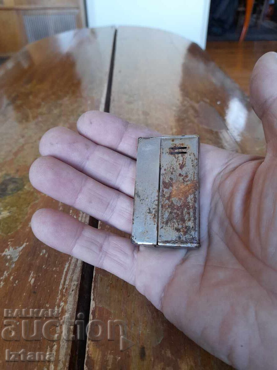 Licitație Brichetă veche Finprom Sofia Licitație Brichetă veche Finprom Sofia