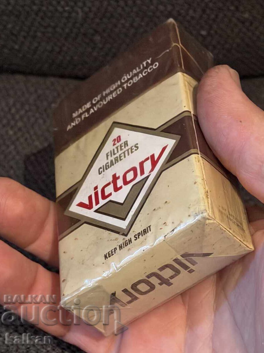 Δημοπρασία Τσιγάρα Victory καινούργια, σφραγισμένα δεκαετίας του '80 Δημοπρασία Τσιγάρα Victory καινούργια, σφραγισμένα δεκαετίας του '80